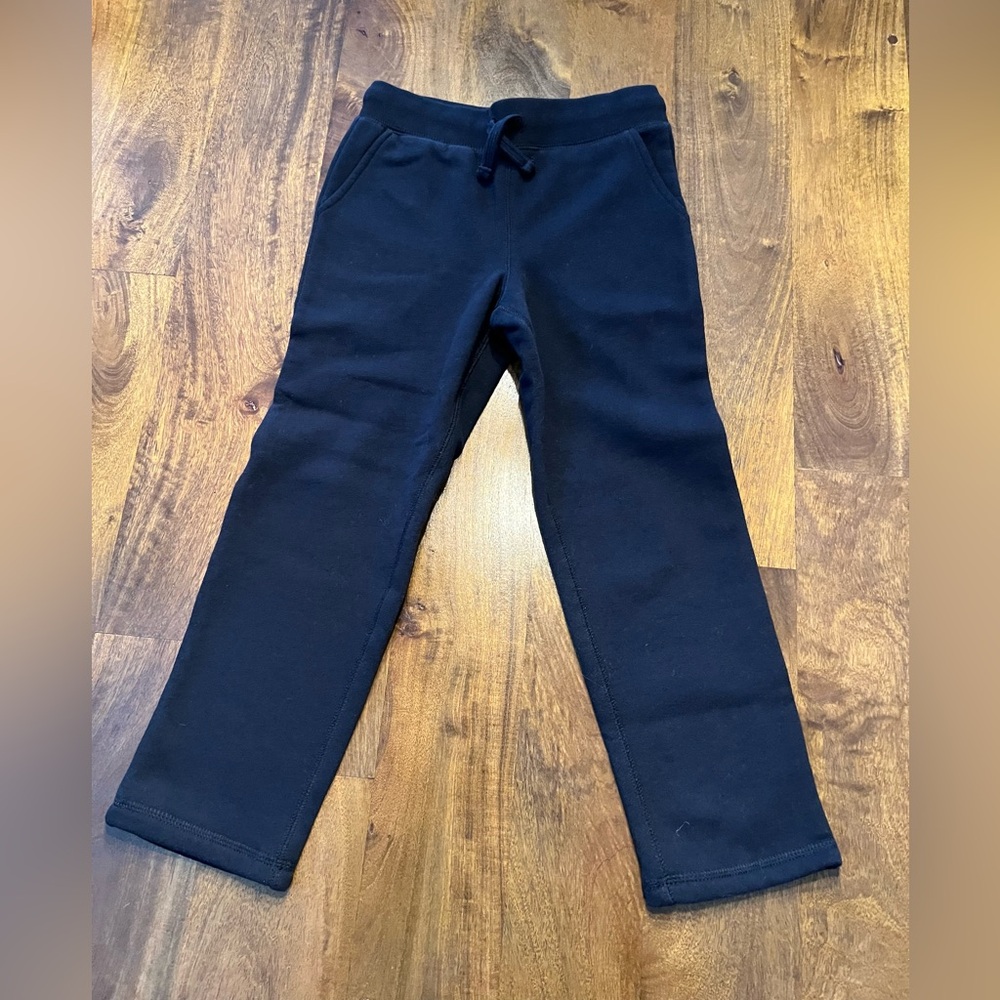 NWOT Primary Black Fleece Sweatpants Size 7